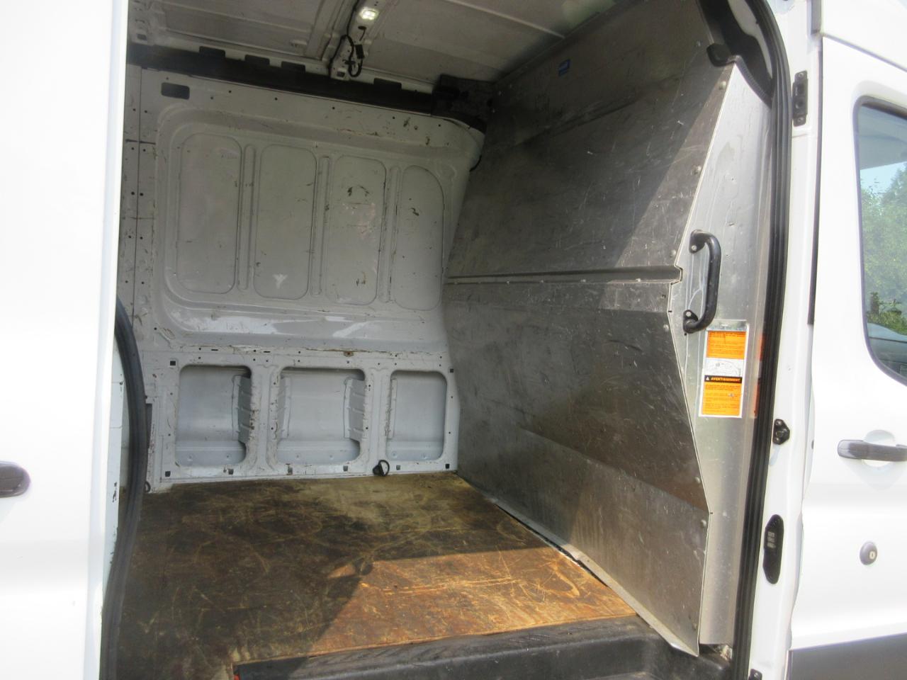 Ford Transit Cargo Van T-250 148" Med Rf 9000 GVWR Sliding RH Dr 2016