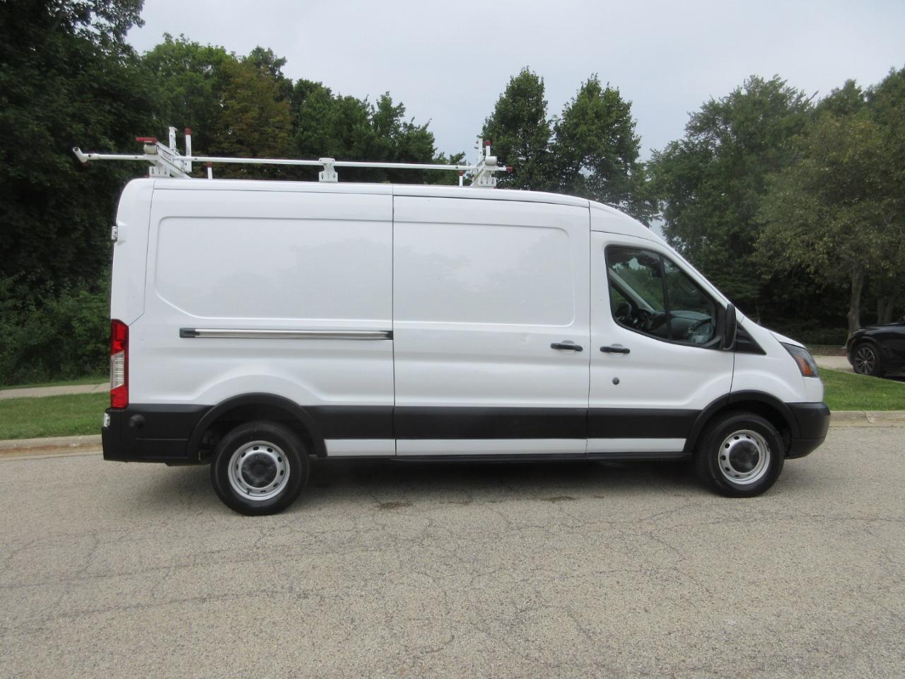 Ford Transit Van T-250 148" Med Rf 9000 GVWR Sliding RH Dr 2019