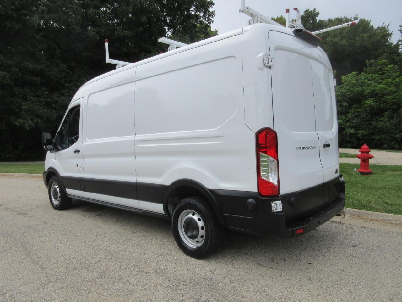 Ford Transit Van T-250 148" Med Rf 9000 GVWR Sliding RH Dr 2019