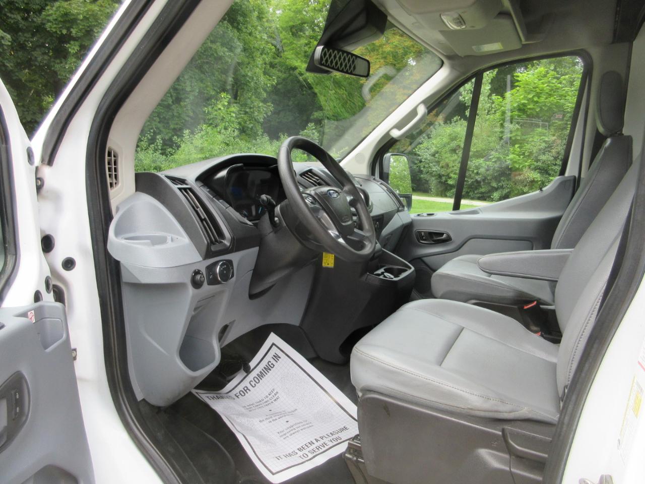 Ford Transit Van T-250 148" Med Rf 9000 GVWR Sliding RH Dr 2019