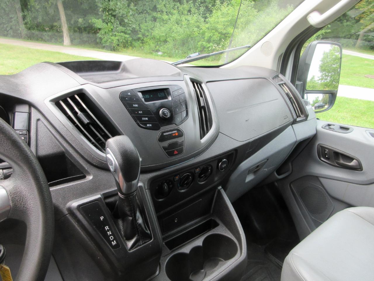 Ford Transit Van T-250 148" Med Rf 9000 GVWR Sliding RH Dr 2019