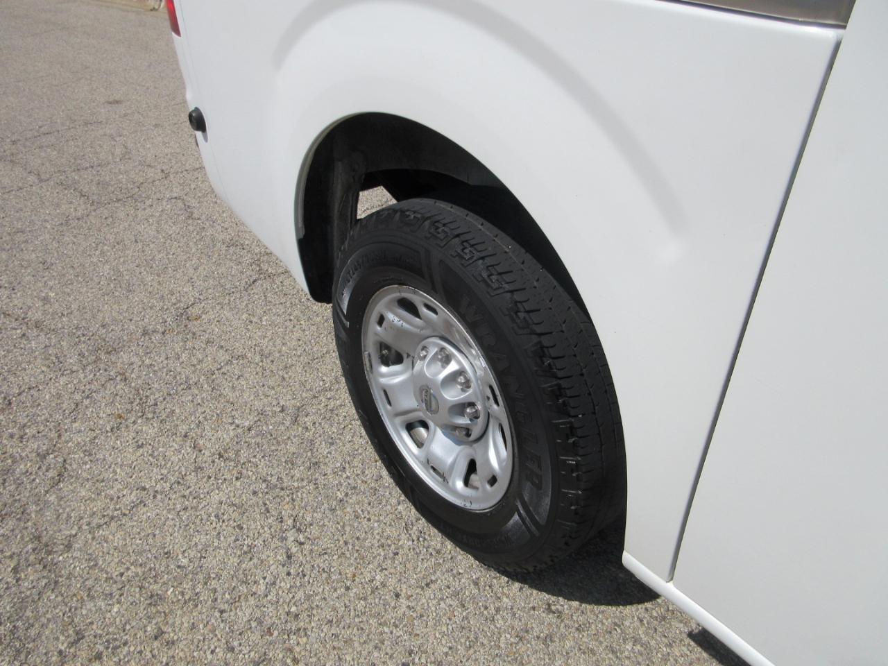 Nissan NV Cargo NV2500 HD Standard Roof V6 SV 2020