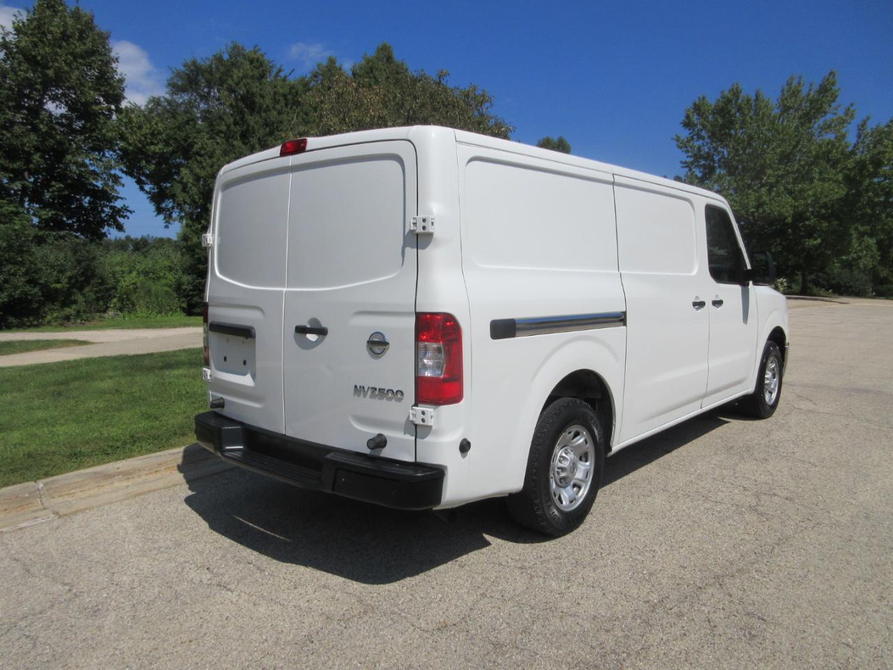 Nissan NV Cargo NV2500 HD Standard Roof V6 SV 2020