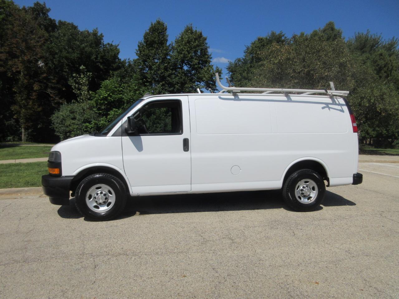 Chevrolet Express Cargo Van RWD 2500 135" 2019