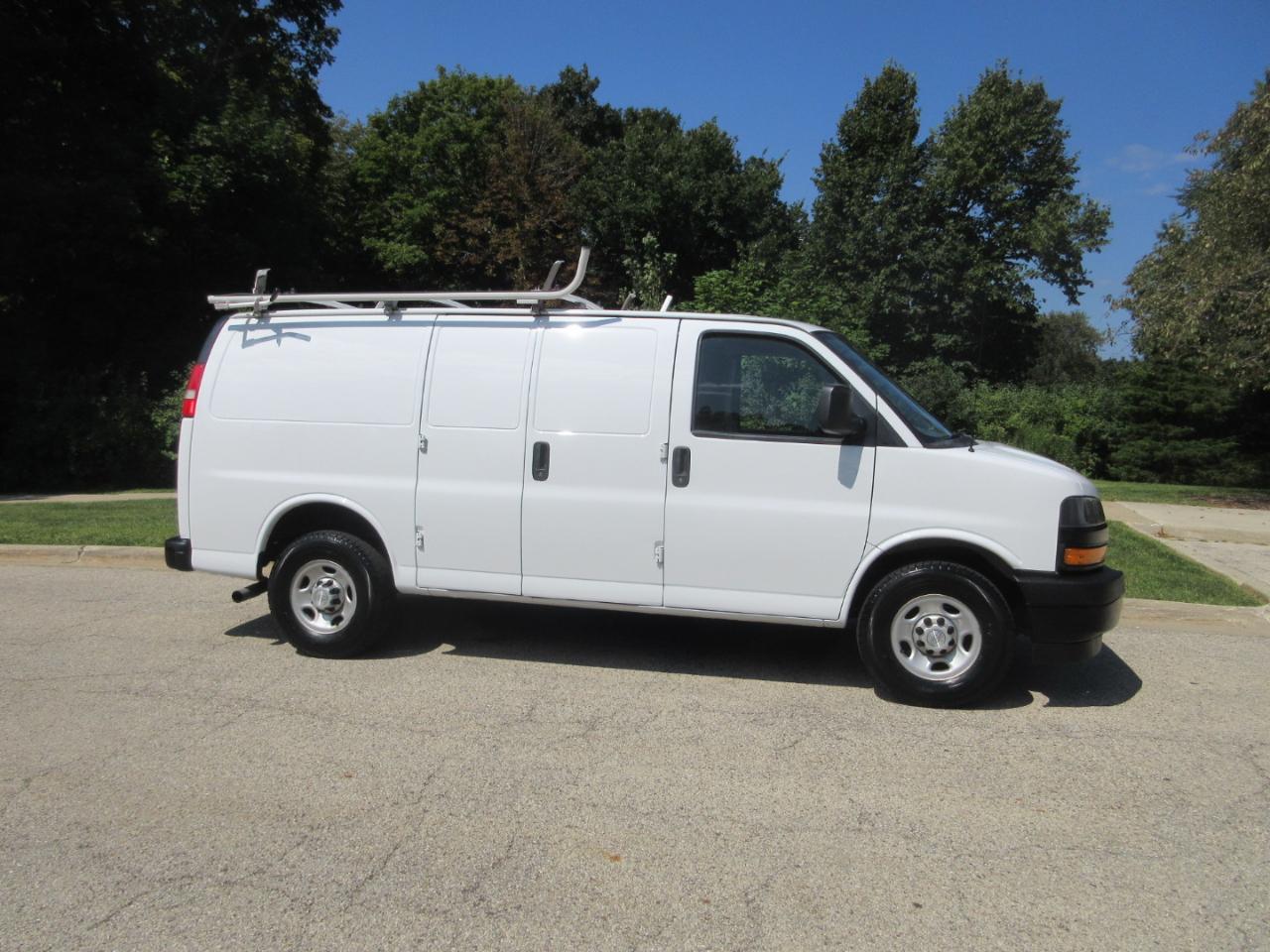 Chevrolet Express Cargo Van RWD 2500 135" 2019