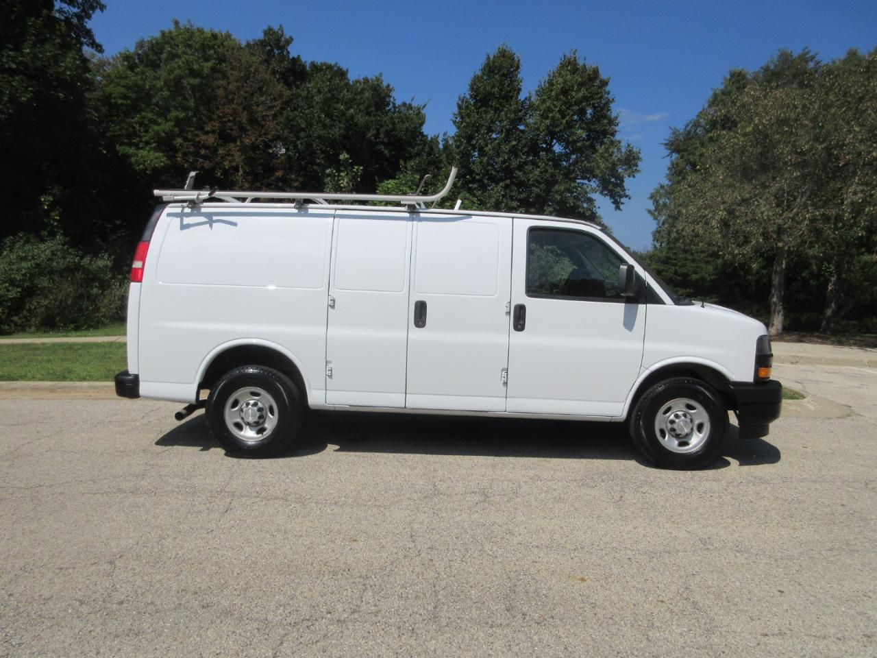 Chevrolet Express Cargo Van RWD 2500 135" 2019