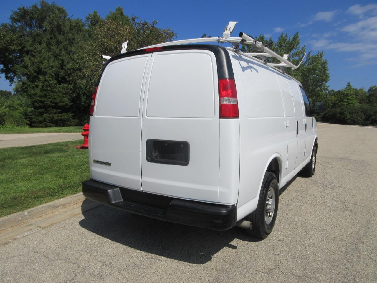 Chevrolet Express Cargo Van RWD 2500 135" 2019