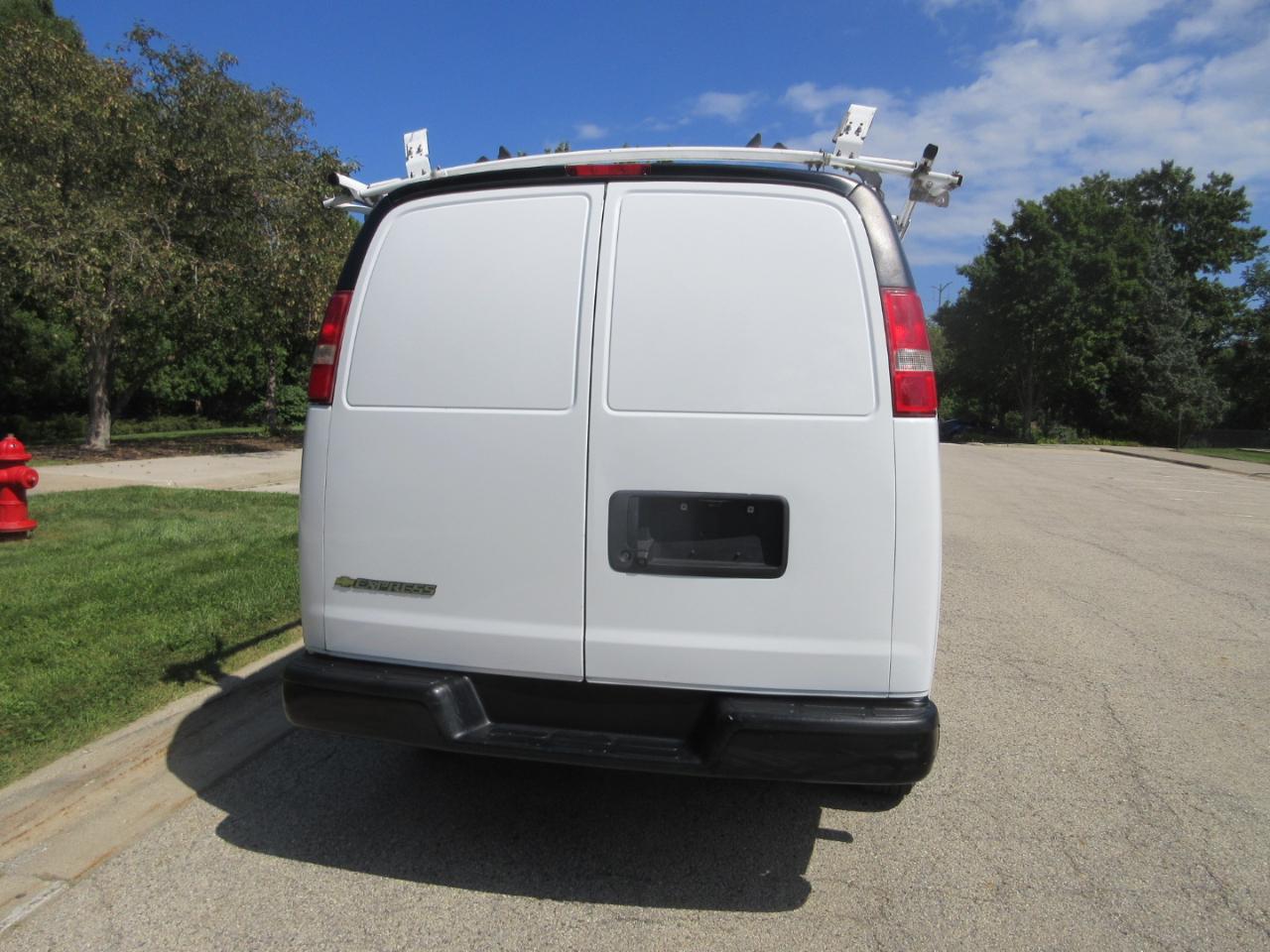 Chevrolet Express Cargo Van RWD 2500 135" 2019