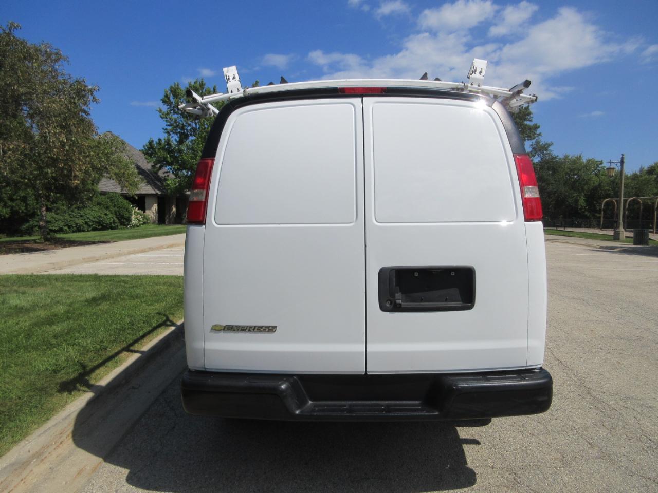 Chevrolet Express Cargo Van RWD 2500 135" 2019