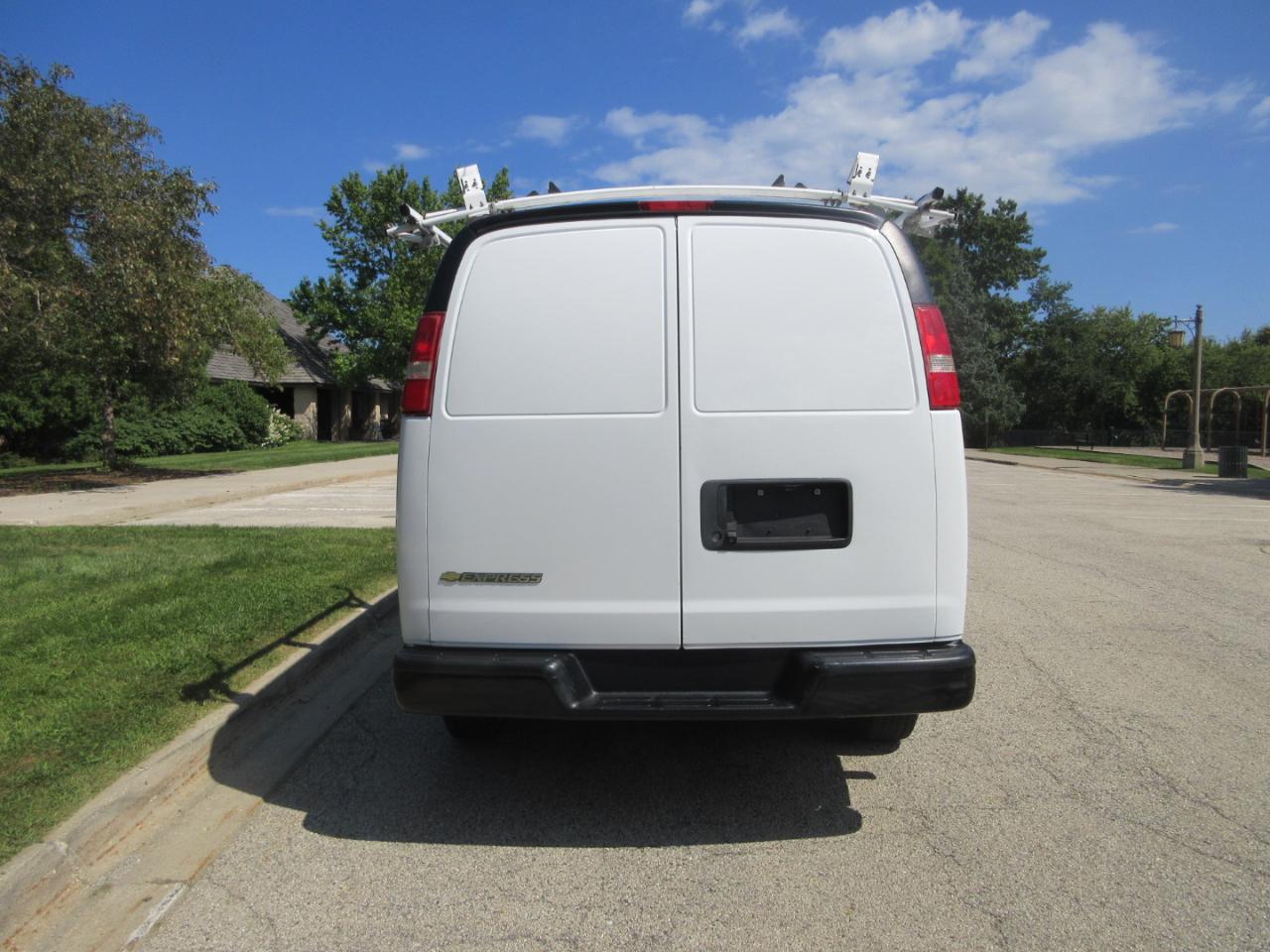 Chevrolet Express Cargo Van RWD 2500 135" 2019