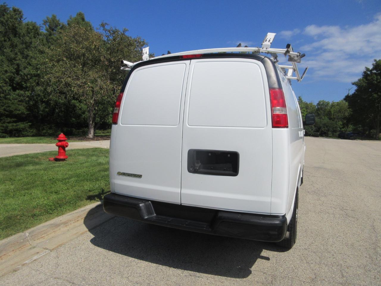 Chevrolet Express Cargo Van RWD 2500 135" 2019
