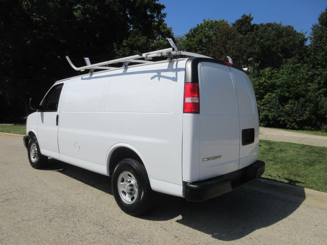 Chevrolet Express Cargo Van RWD 2500 135" 2019