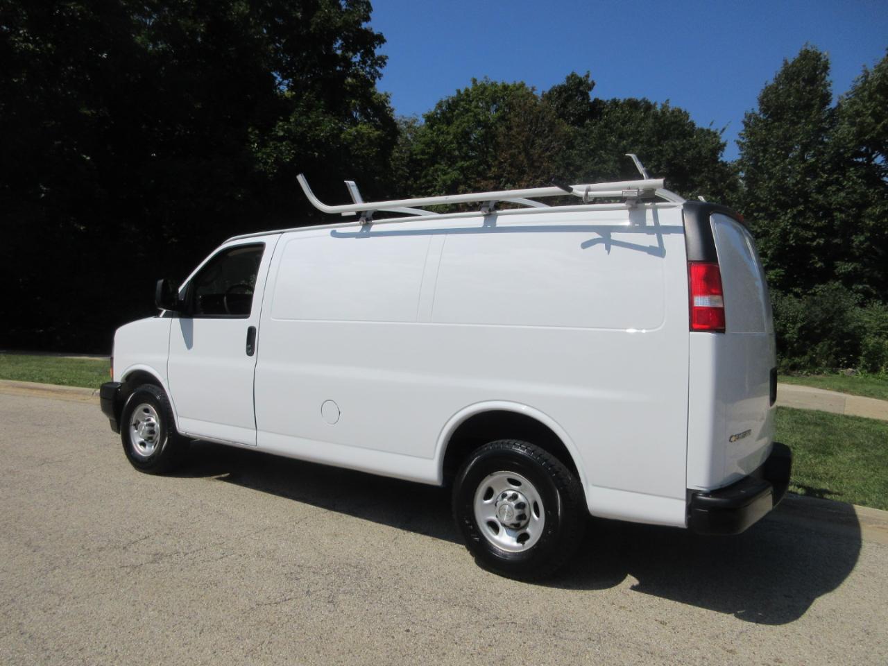 Chevrolet Express Cargo Van RWD 2500 135" 2019