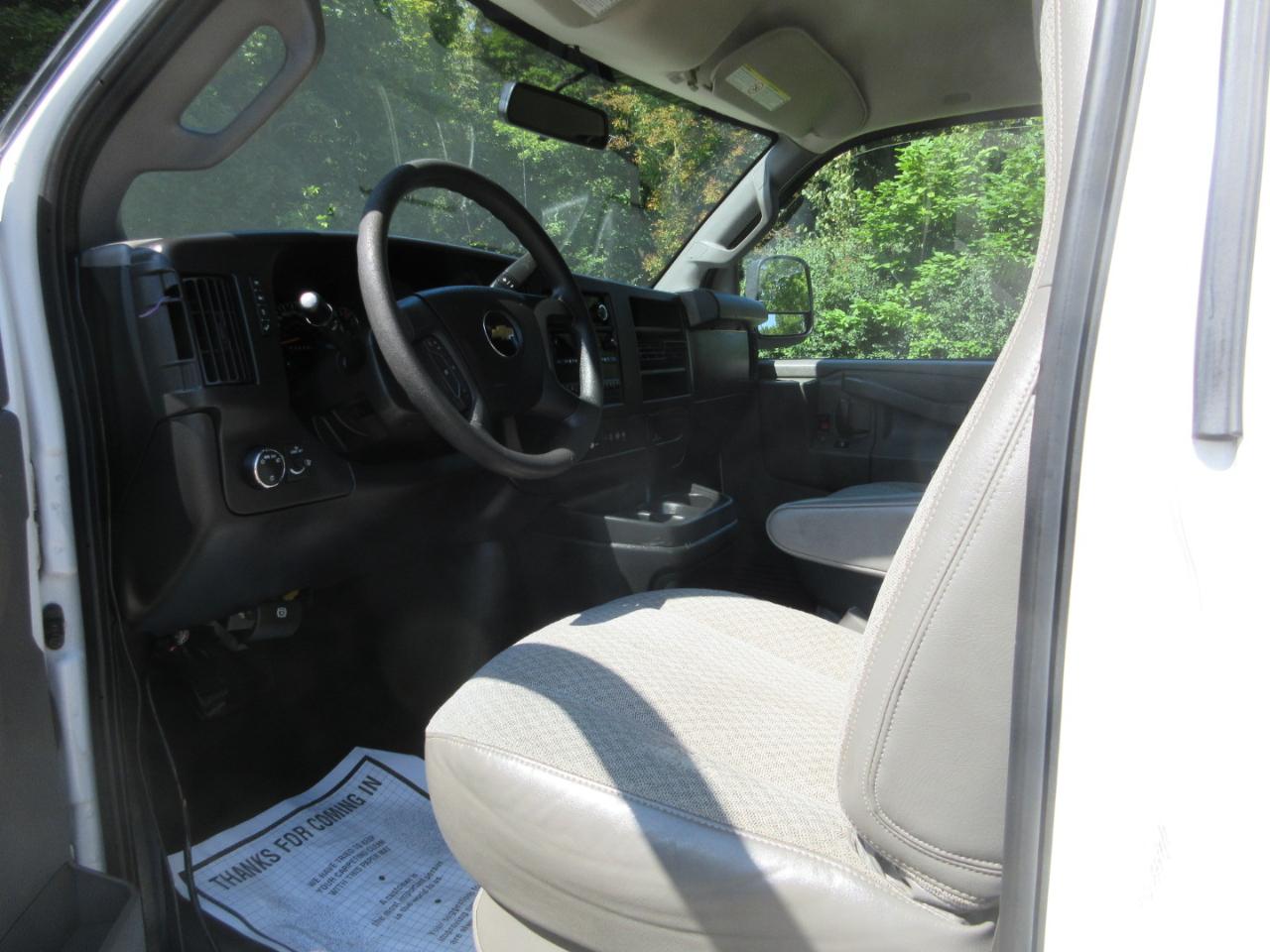 Chevrolet Express Cargo Van RWD 2500 135" 2019