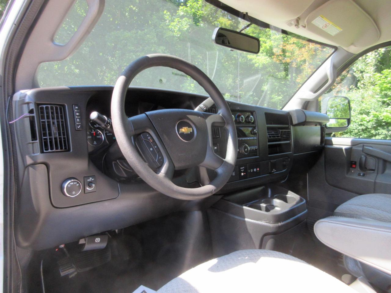 Chevrolet Express Cargo Van RWD 2500 135" 2019