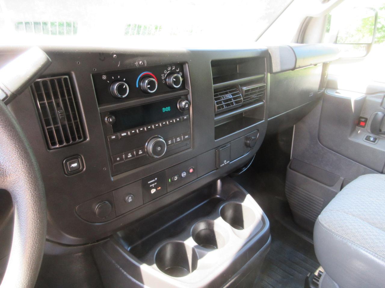 Chevrolet Express Cargo Van RWD 2500 135" 2019