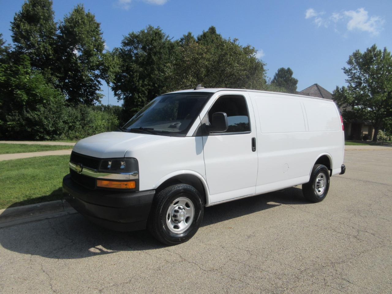 Chevrolet Express Cargo Van RWD 2500 135" 2021