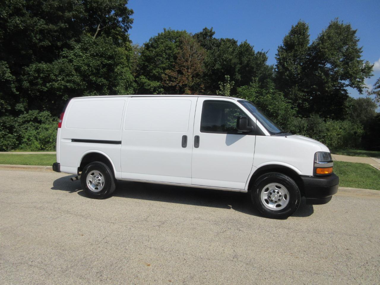 Chevrolet Express Cargo Van RWD 2500 135" 2021