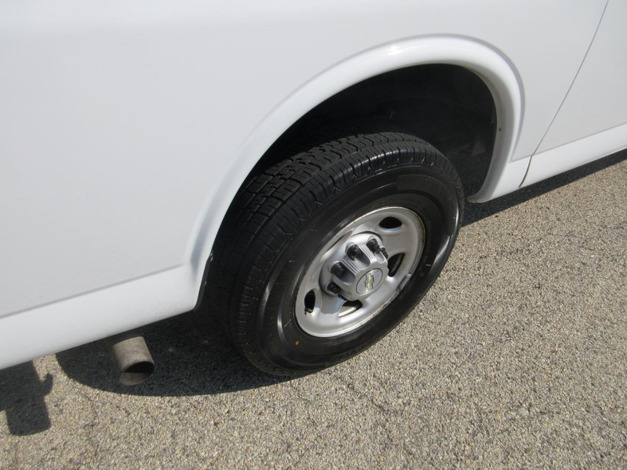 Chevrolet Express Cargo Van RWD 2500 135" 2021
