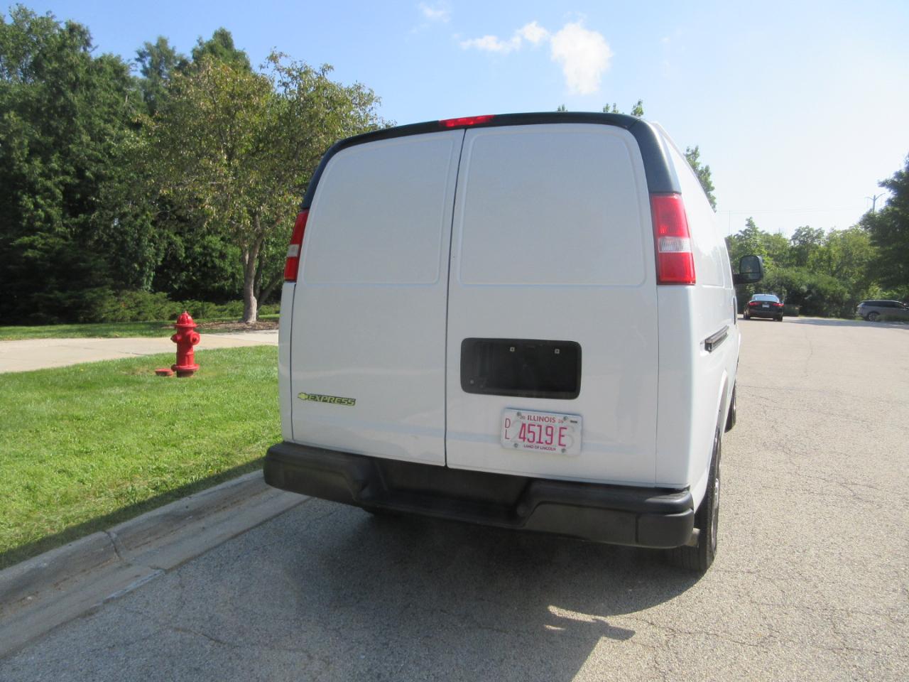 Chevrolet Express Cargo Van RWD 2500 135" 2021