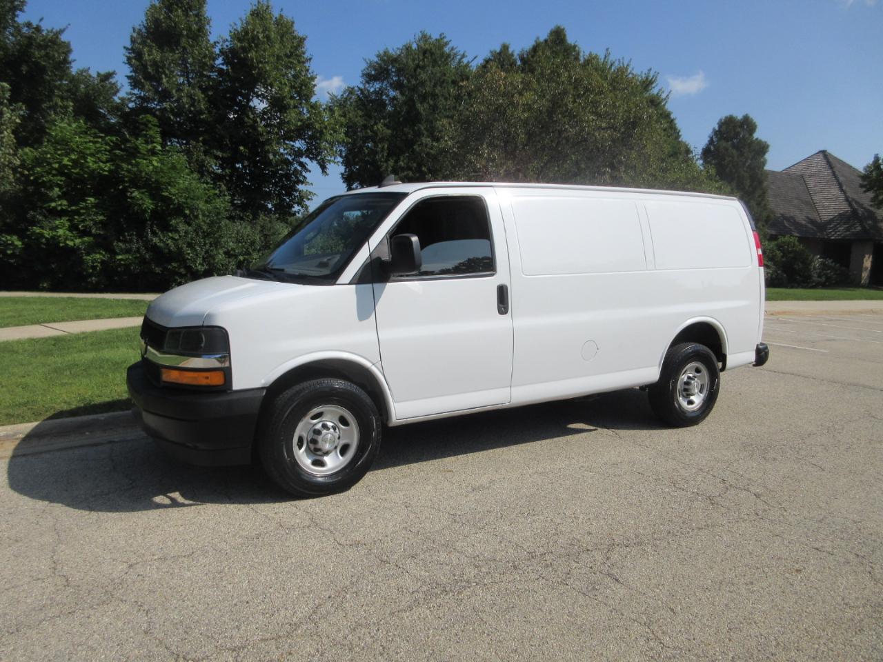 Chevrolet Express Cargo Van RWD 2500 135" 2021