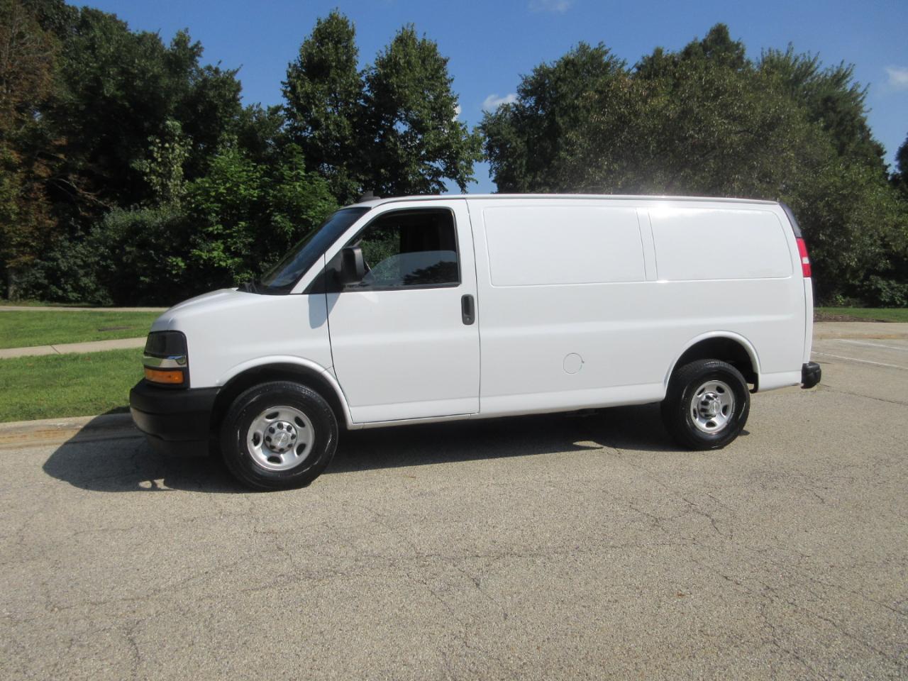 Chevrolet Express Cargo Van RWD 2500 135" 2021