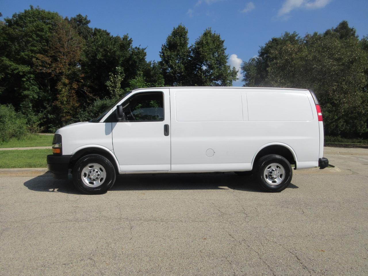 Chevrolet Express Cargo Van RWD 2500 135" 2021