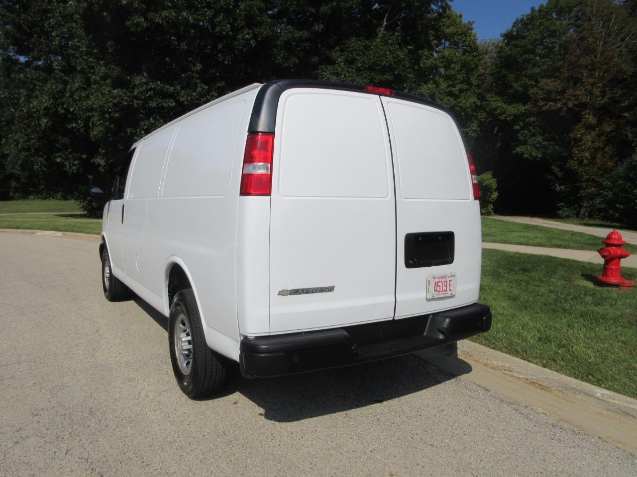 Chevrolet Express Cargo Van RWD 2500 135" 2021