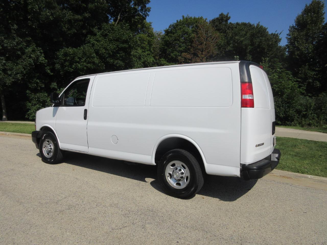 Chevrolet Express Cargo Van RWD 2500 135" 2021