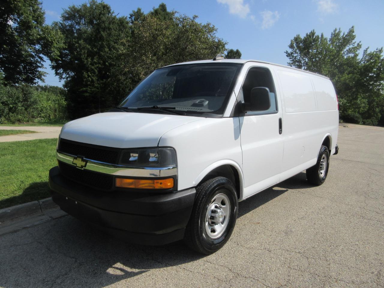 Chevrolet Express Cargo Van RWD 2500 135" 2021