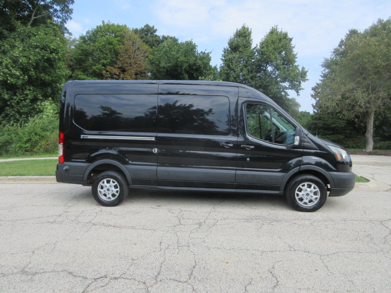 Ford Transit Cargo Van T-250 148" Med Rf 9000 GVWR Sliding RH Dr 2015