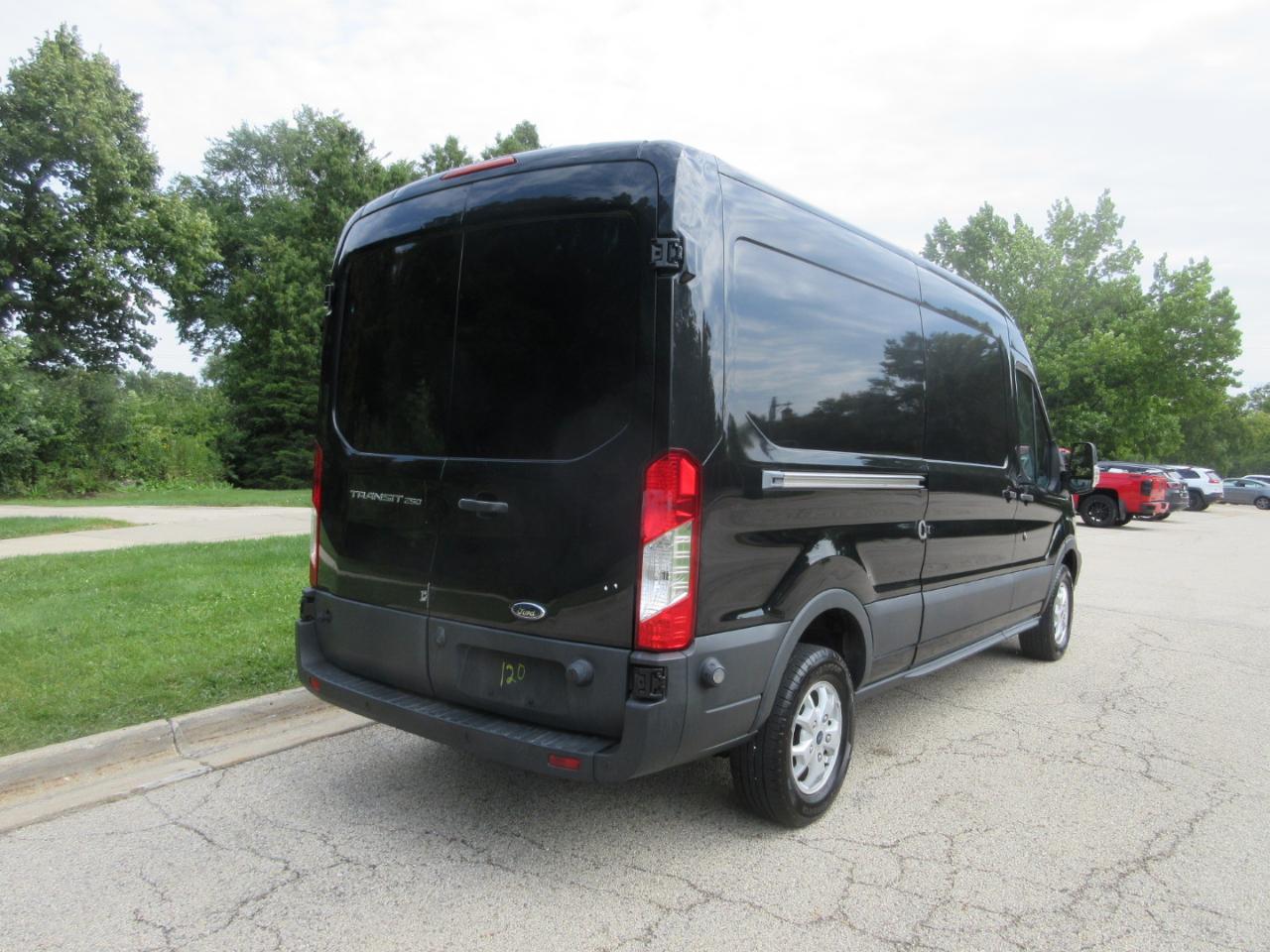 Ford Transit Cargo Van T-250 148" Med Rf 9000 GVWR Sliding RH Dr 2015