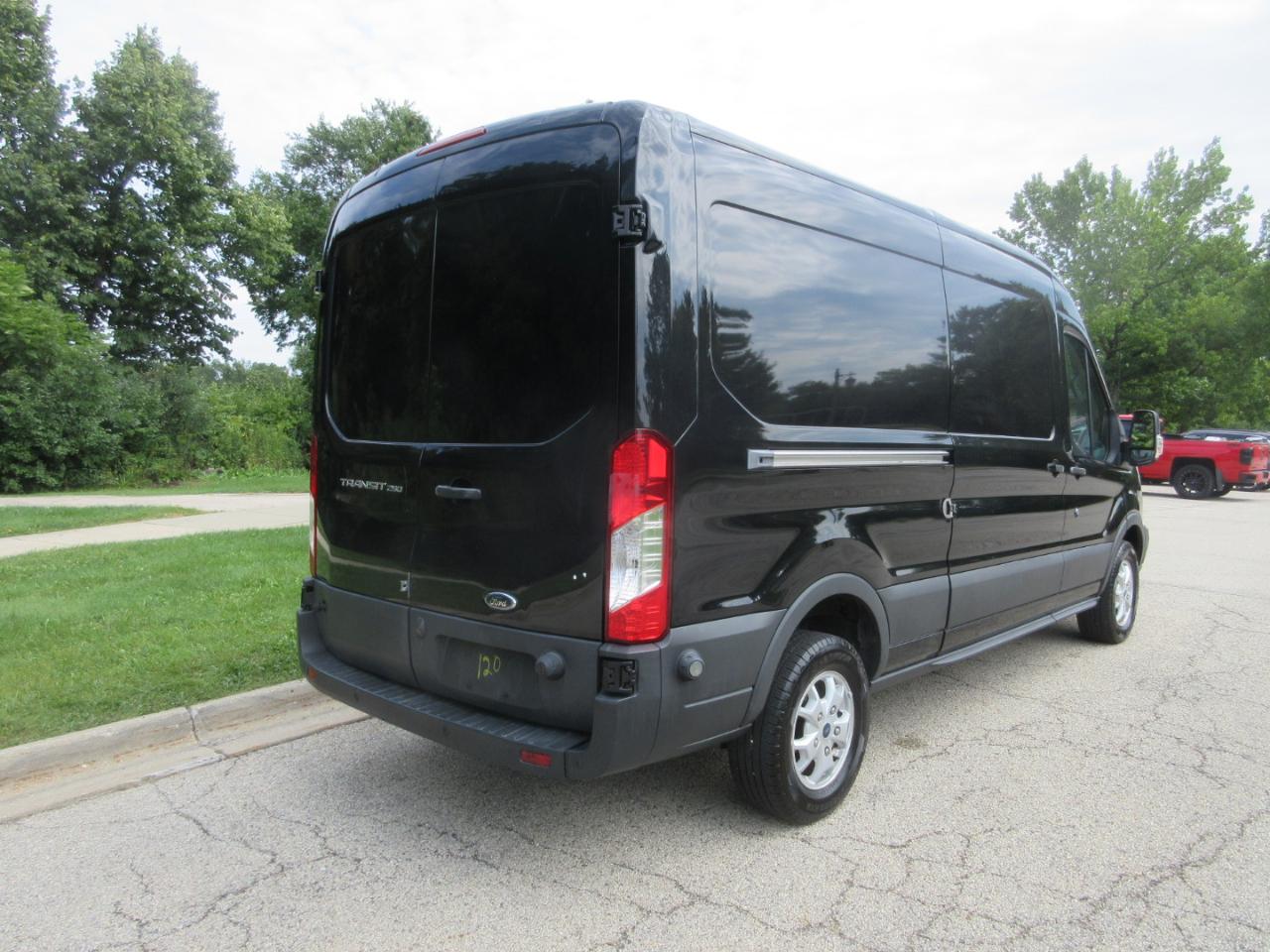 Ford Transit Cargo Van T-250 148" Med Rf 9000 GVWR Sliding RH Dr 2015