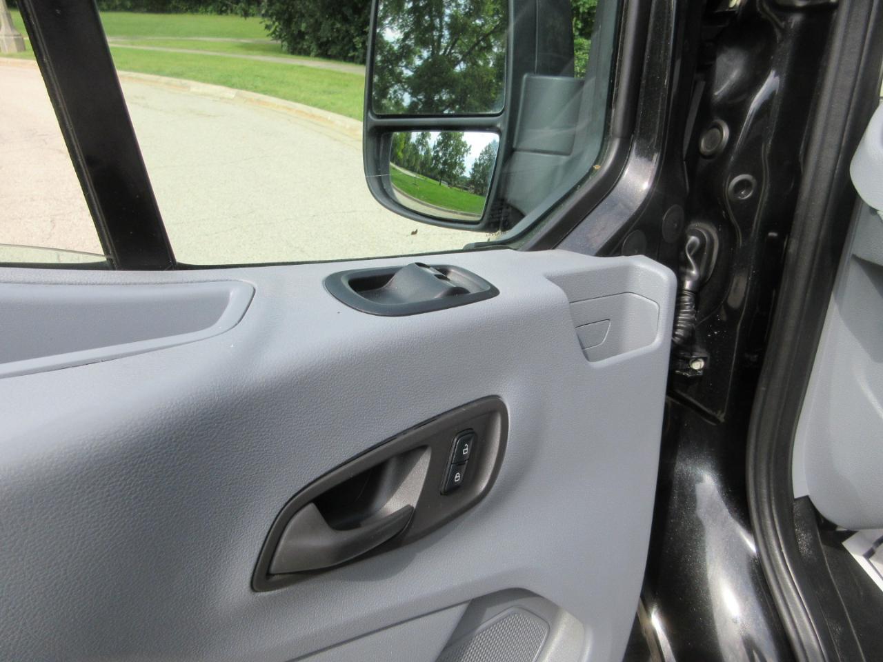 Ford Transit Cargo Van T-250 148" Med Rf 9000 GVWR Sliding RH Dr 2015