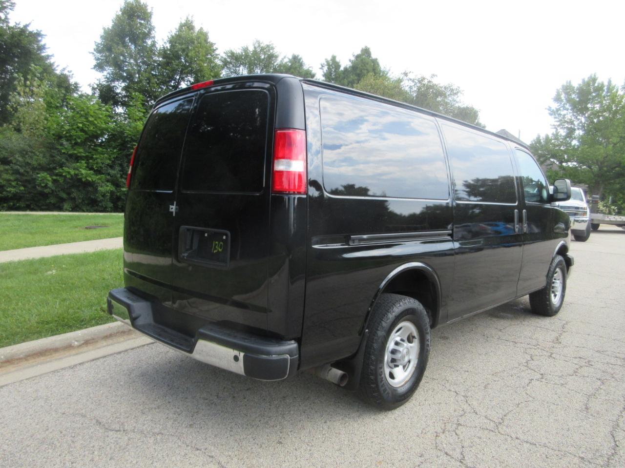 Chevrolet Express Cargo Van RWD 2500 135" 2018