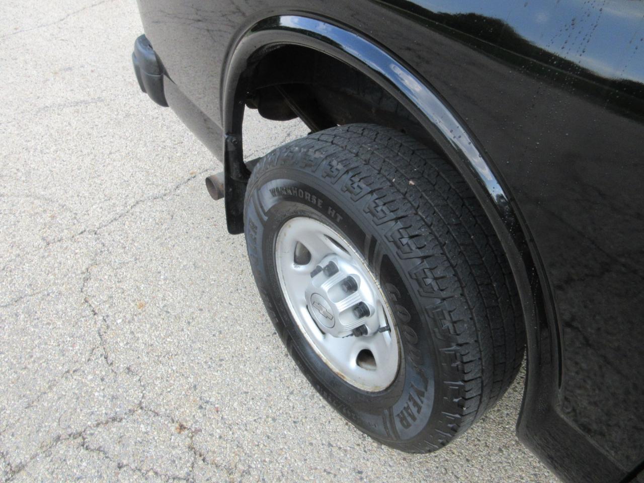 Chevrolet Express Cargo Van RWD 2500 135" 2018