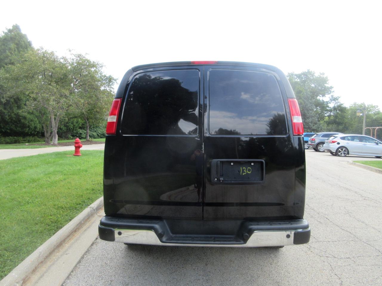 Chevrolet Express Cargo Van RWD 2500 135" 2018