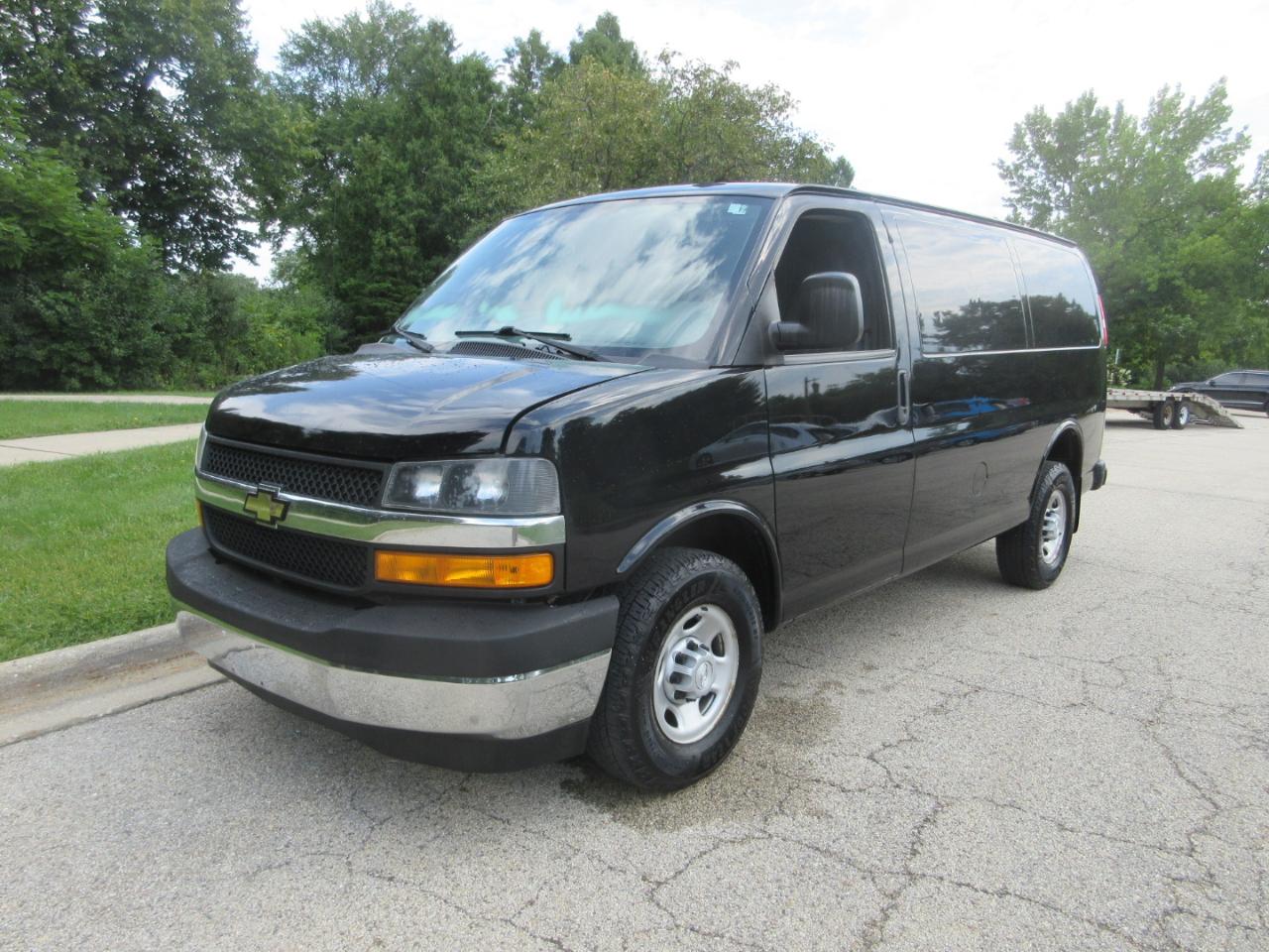 Chevrolet Express Cargo Van RWD 2500 135" 2018