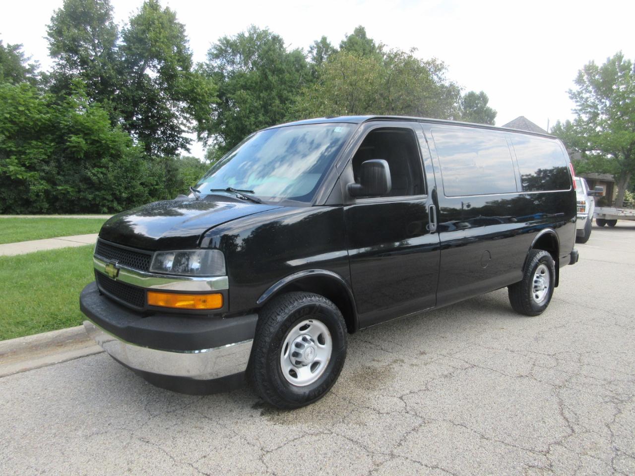 Chevrolet Express Cargo Van RWD 2500 135" 2018