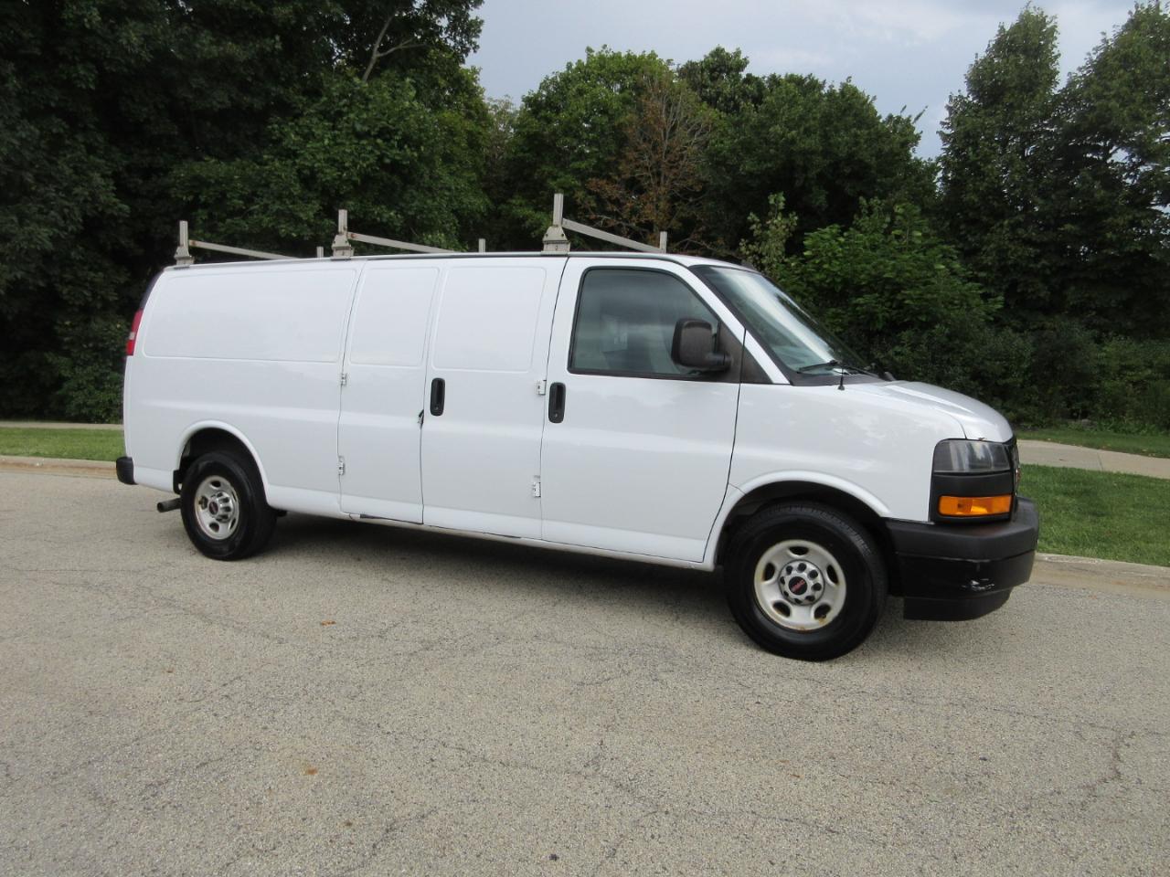 GMC Savana Cargo Van RWD 2500 155" 2018