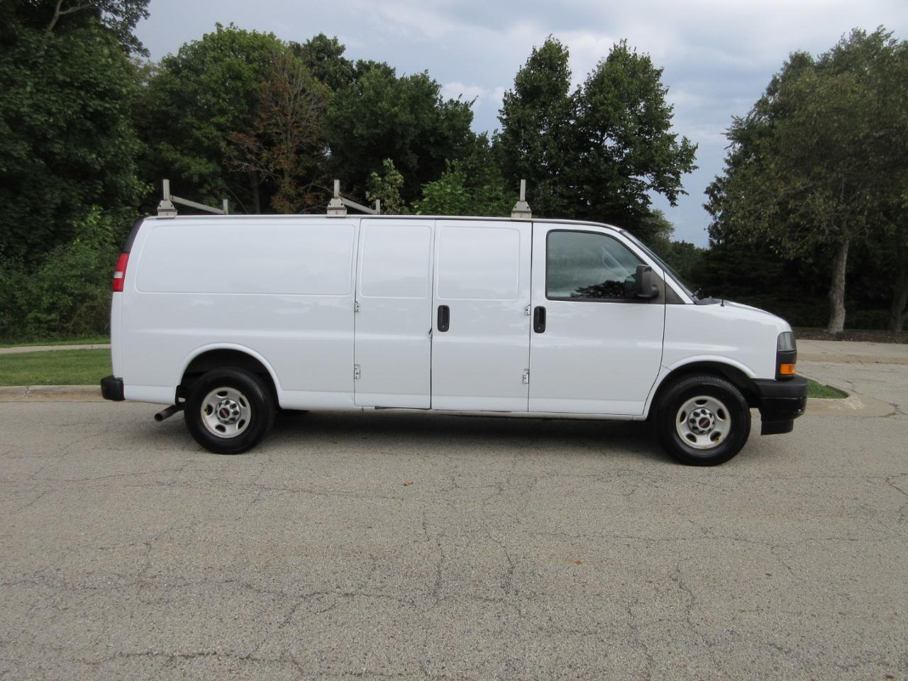 GMC Savana Cargo Van RWD 2500 155" 2018