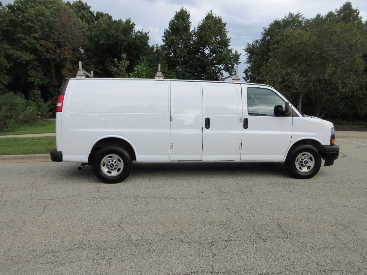GMC Savana Cargo Van RWD 2500 155" 2018