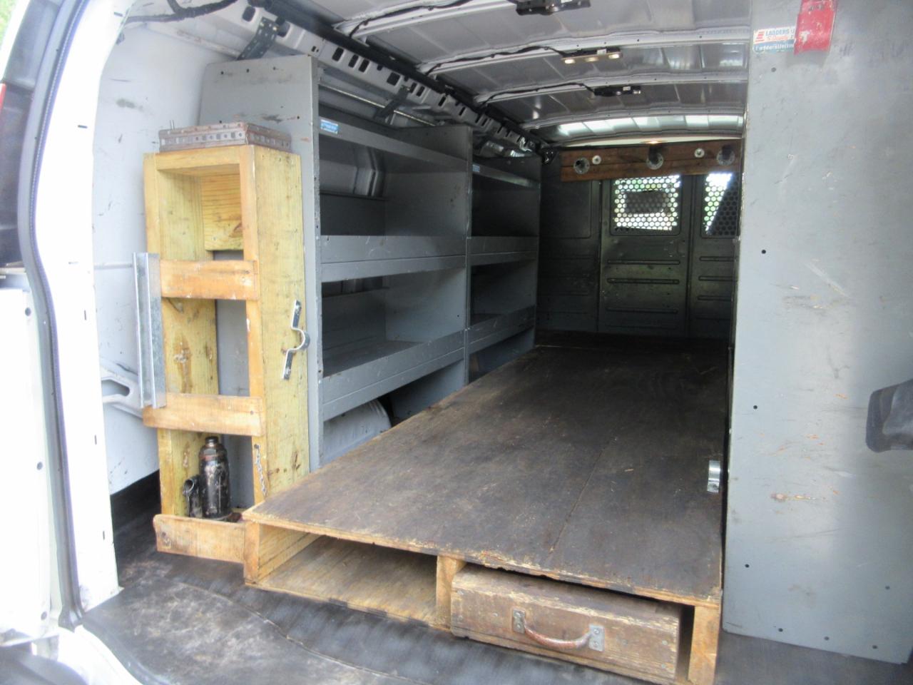 GMC Savana Cargo Van RWD 2500 155" 2018