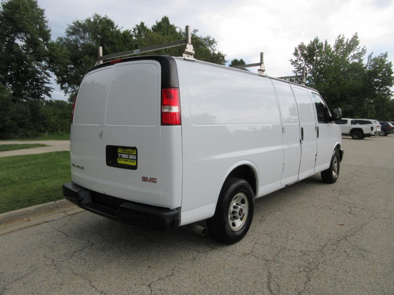GMC Savana Cargo Van RWD 2500 155" 2018