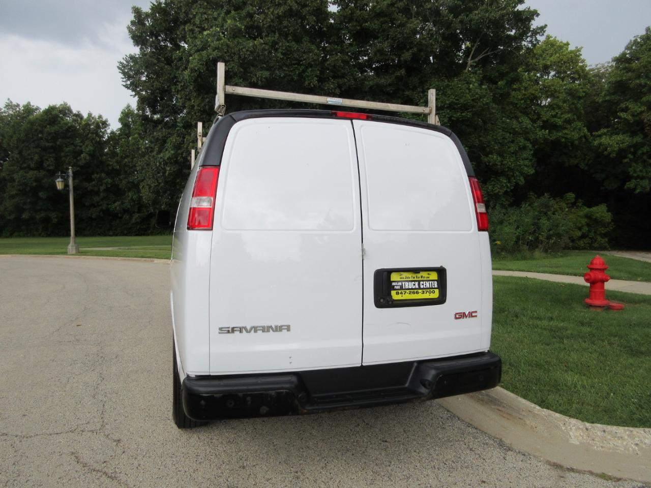 GMC Savana Cargo Van RWD 2500 155" 2018