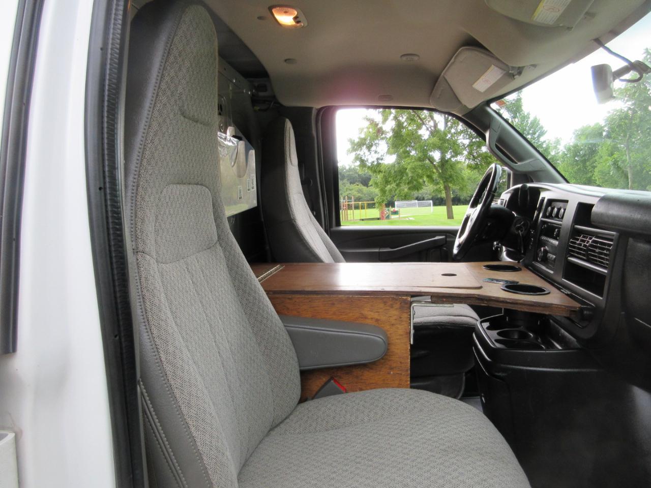 GMC Savana Cargo Van RWD 2500 155" 2018