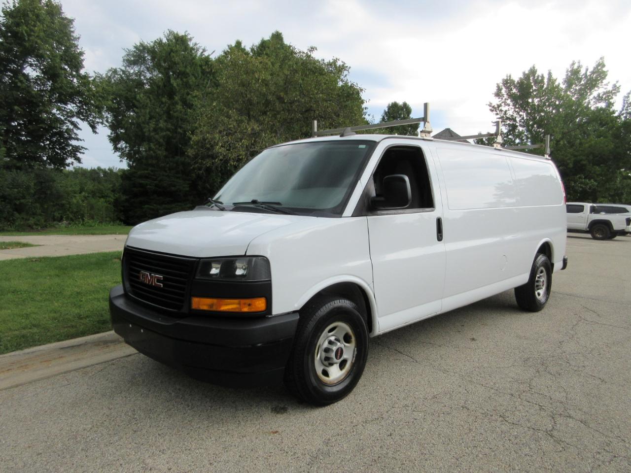 GMC Savana Cargo Van RWD 2500 155" 2018
