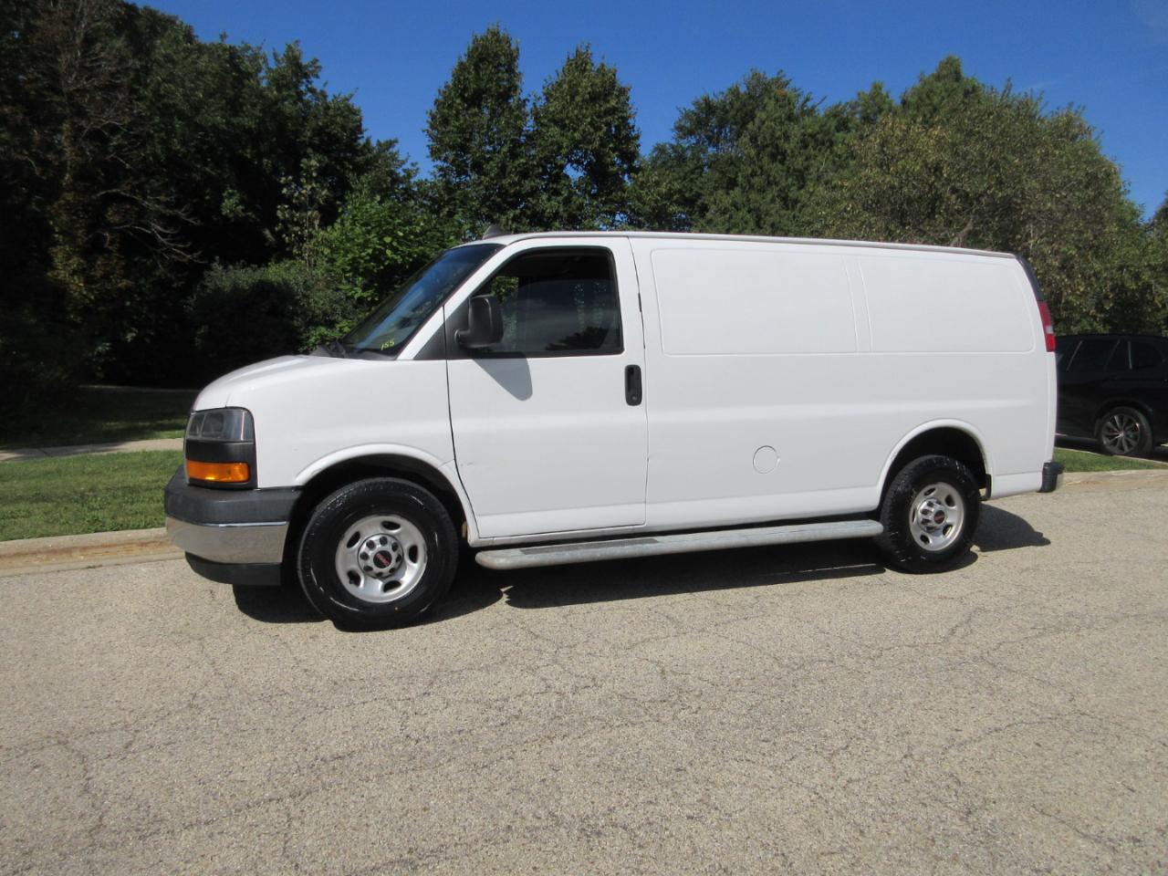 GMC Savana Cargo Van RWD 2500 135" 2020
