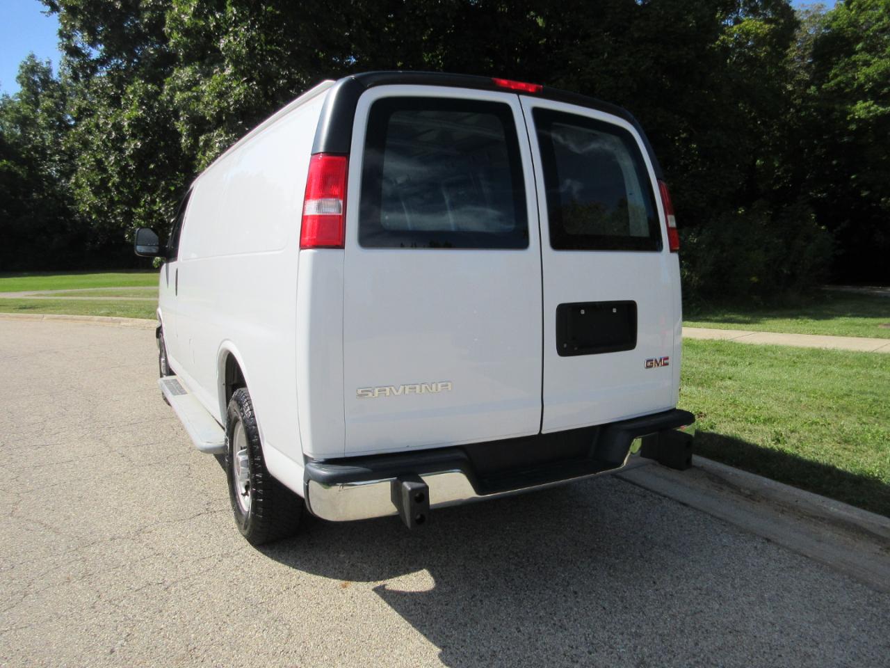 GMC Savana Cargo Van RWD 2500 135" 2020