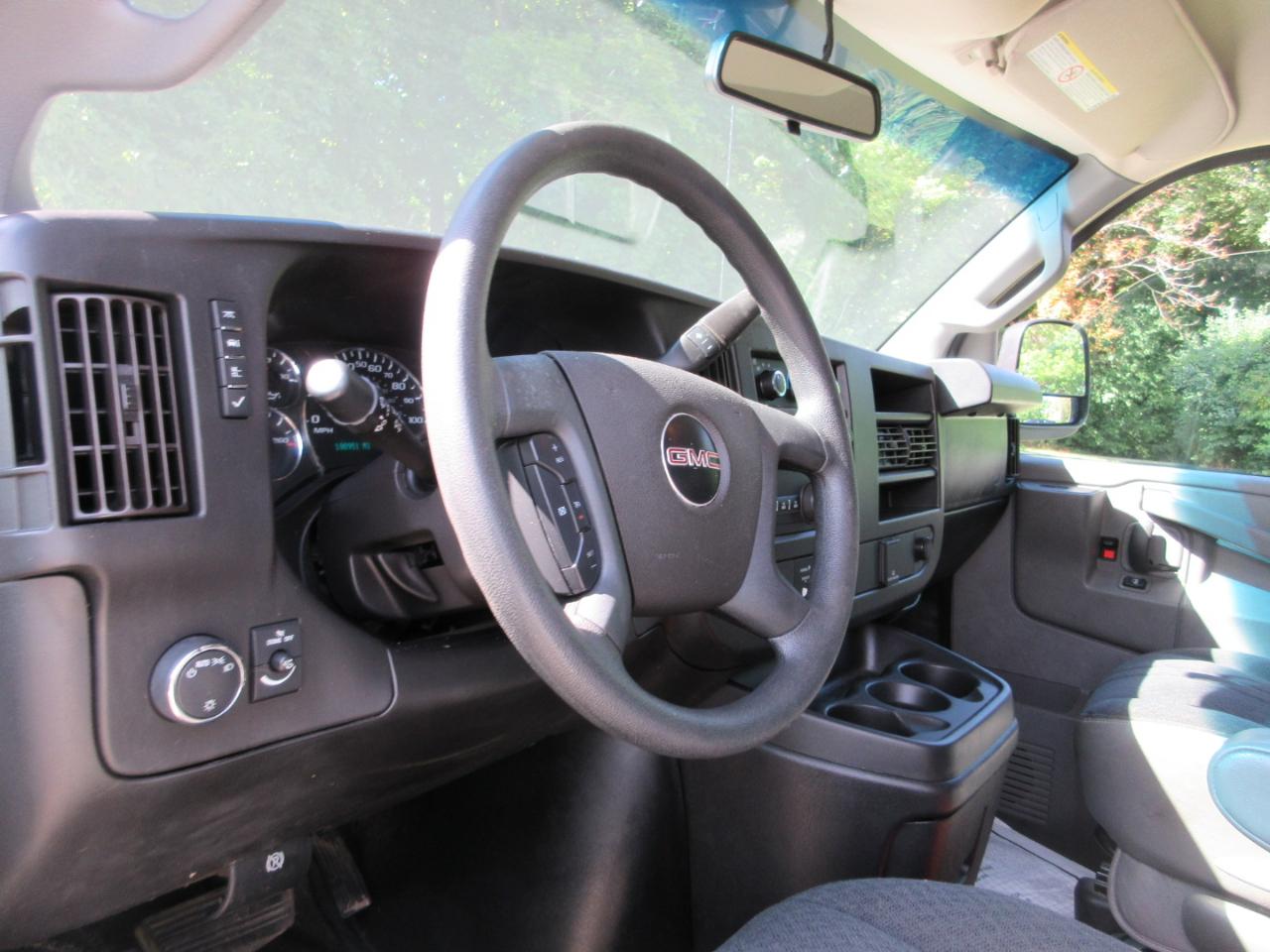 GMC Savana Cargo Van RWD 2500 135" 2020